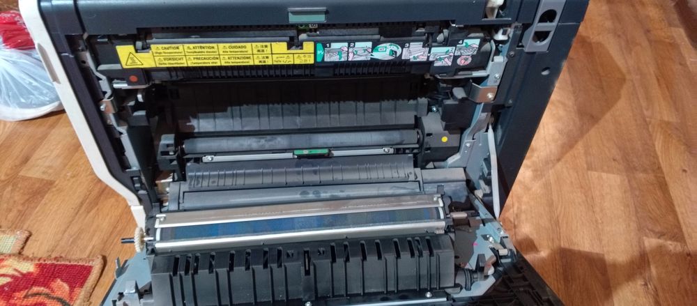 Срочно ! Продаю принтер большой