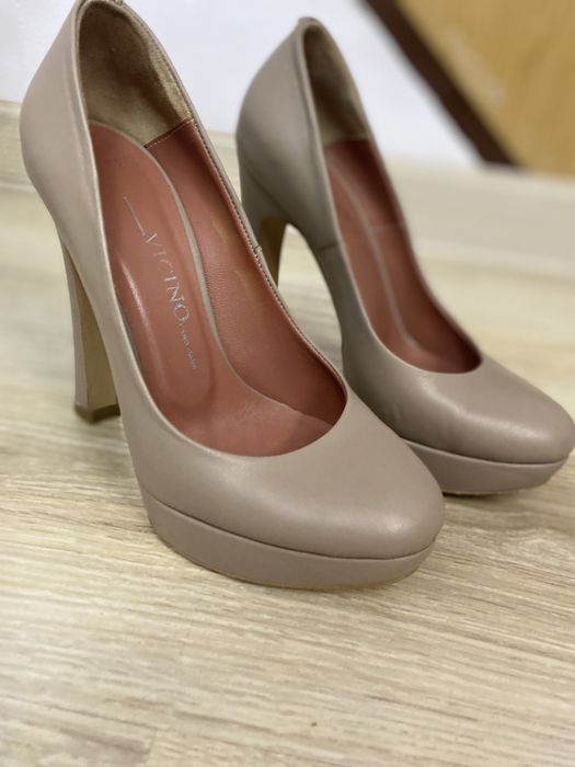 Туфли на каблуках