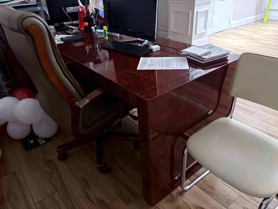 Продам стол тумбу приставку