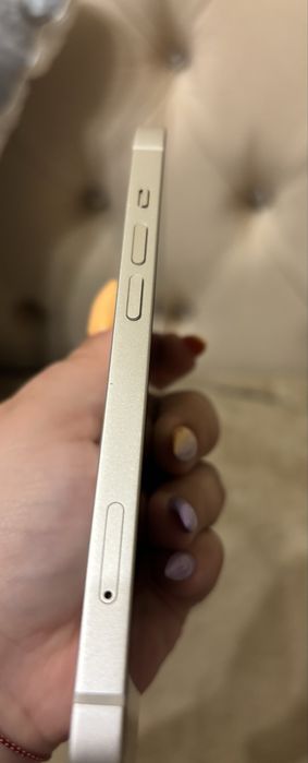 IPhone 13 (Добро състояние, напълно работещ)