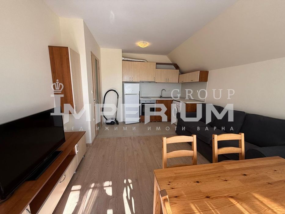 Дава се под наем Двустаен апартамент в Варна, Базар Левски - 55 кв.м за 408 € - Снимка #2