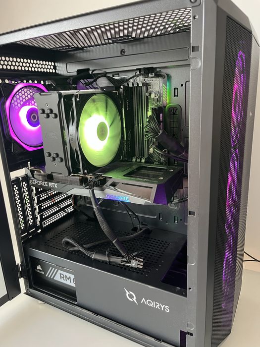 Pc Gaming functioneaza perfect , monitor Dell 144 Hz, casti ,tastatura