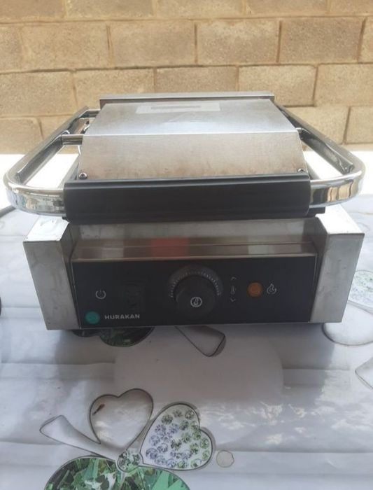 Продам грильницу