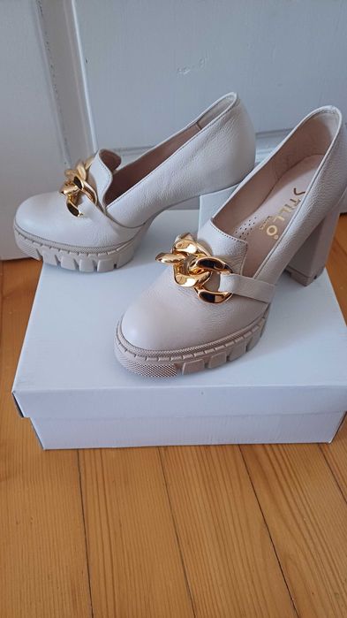 Дамски кожени обувки с висок ток 37 номер