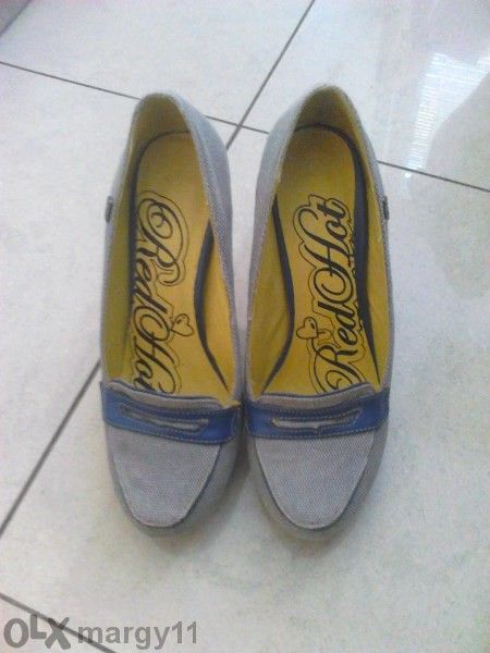 Дамски обувки от естествена кожа и текстил