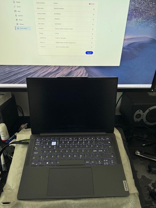 Lenovo Yoga Pro 7 i5-13500H  , i5 gen 13th , 16GB DDR5 , display spart.