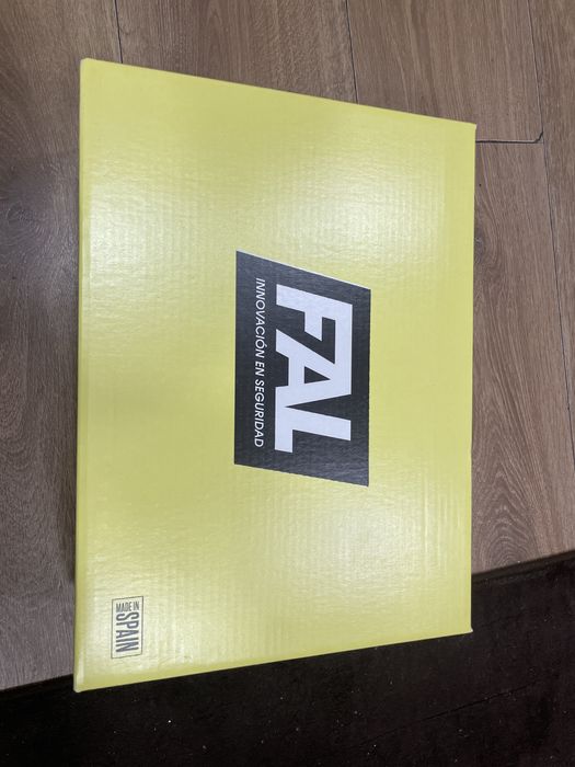 Работни обувки/safety shoes