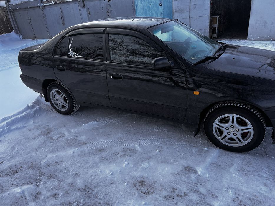 Продам автомобиль Toyota Carina E