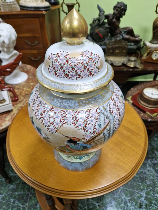 Антикварен колекционерски порцеланов буркан Satsuma