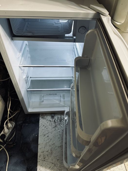 холодильник двухкамерный и Мини