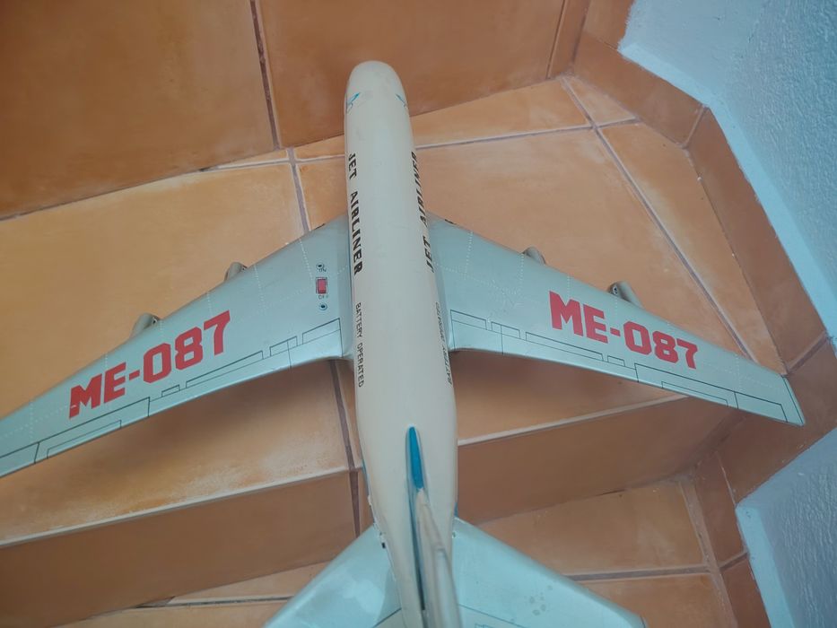 Jucărie veche, avion China ME 078