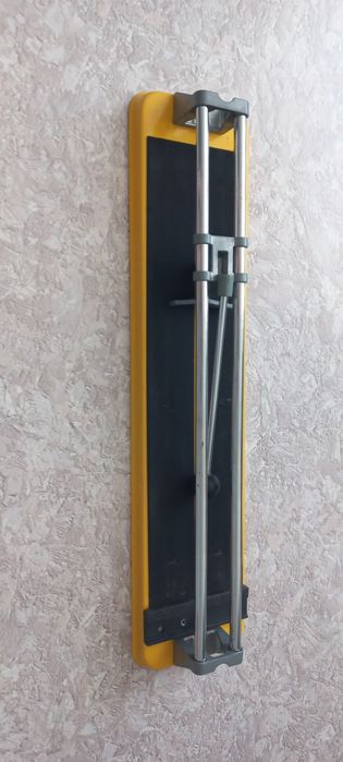 Продам ручной плиткорез