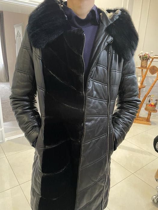 Продам кожаный плащ, пальто/ зима