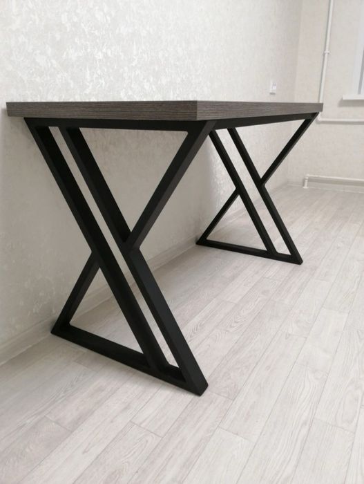 Стол в стиле лофт