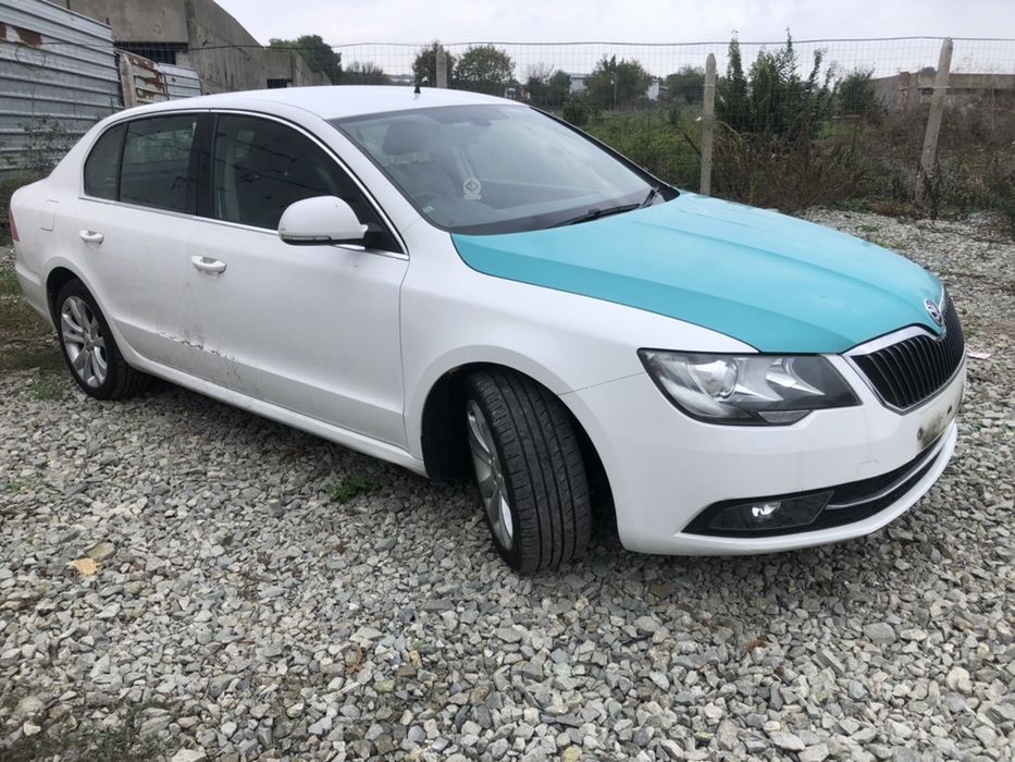 Skoda Superb 2.0 TDI на части