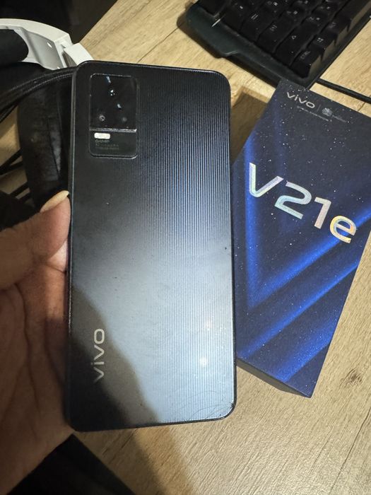 Продам Vivo v21e