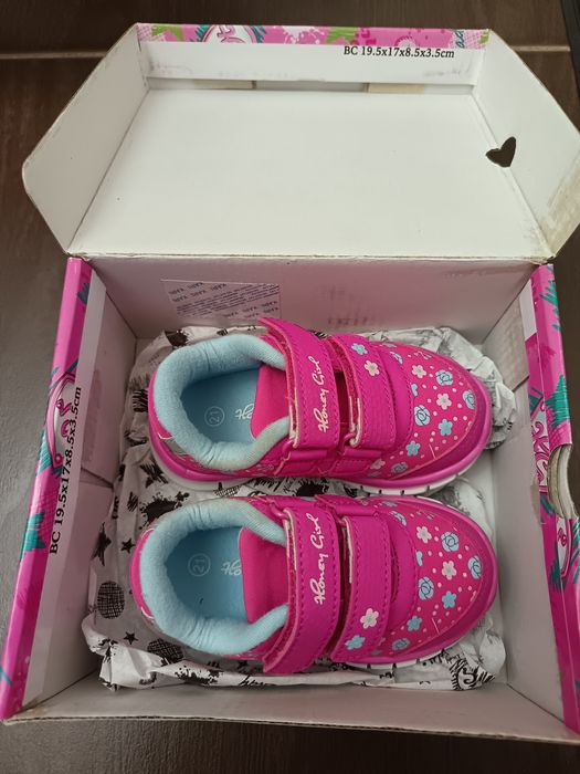 детские кроссовки для девочек