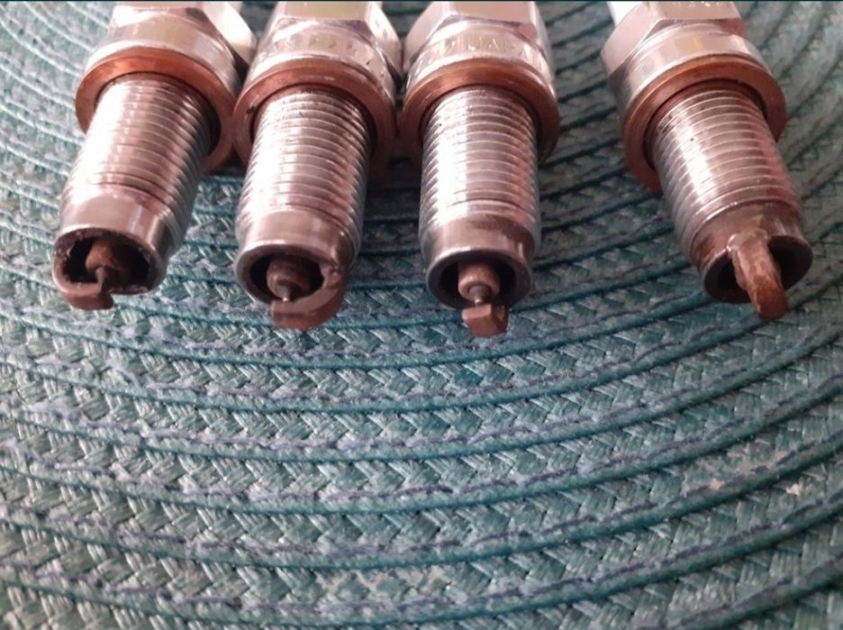 Свещи за Голф 7 и накладки за Тойота Ярис