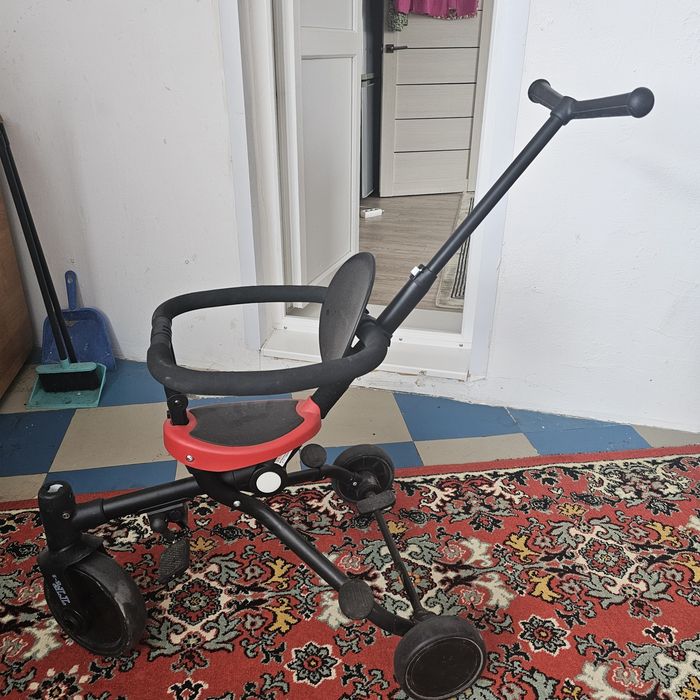 Продам детский велосипед-коляску.