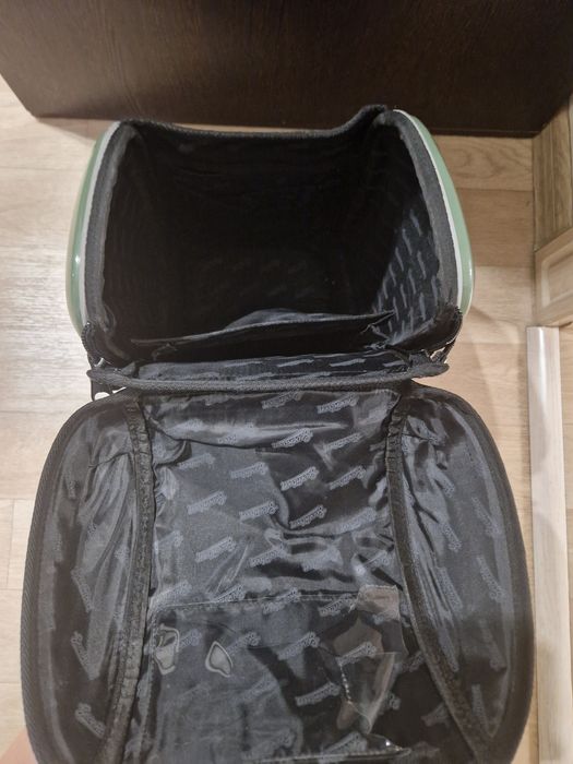 школьный рюкзак     .