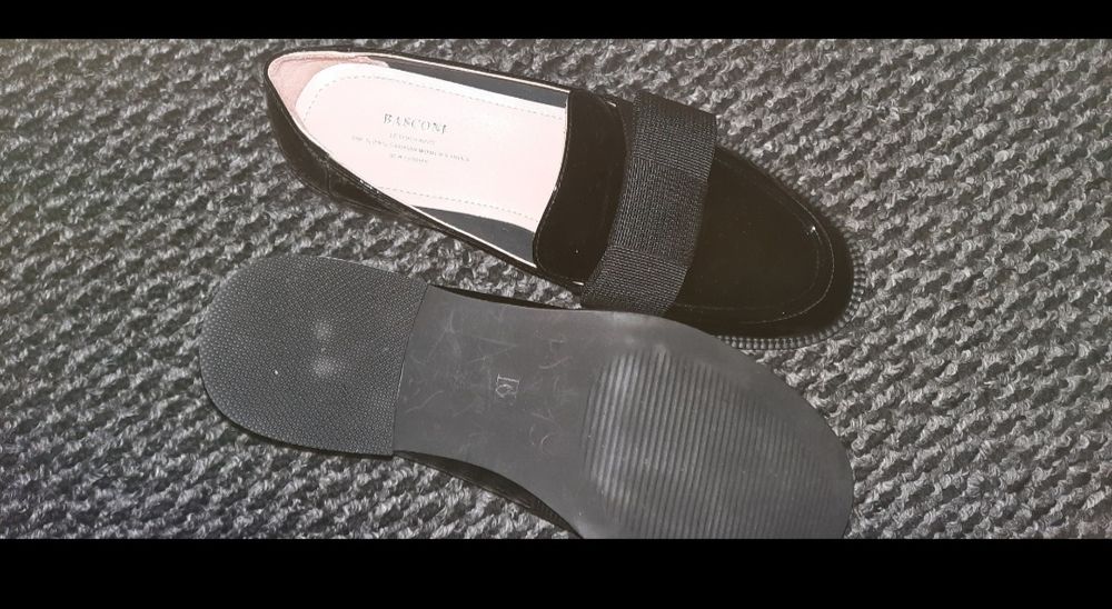 Продам новую обувь