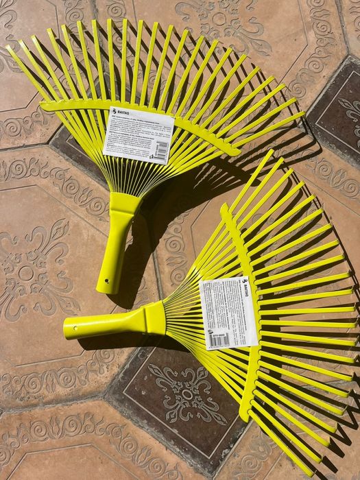 Грабли веерные, 22 зуба, окрашенная