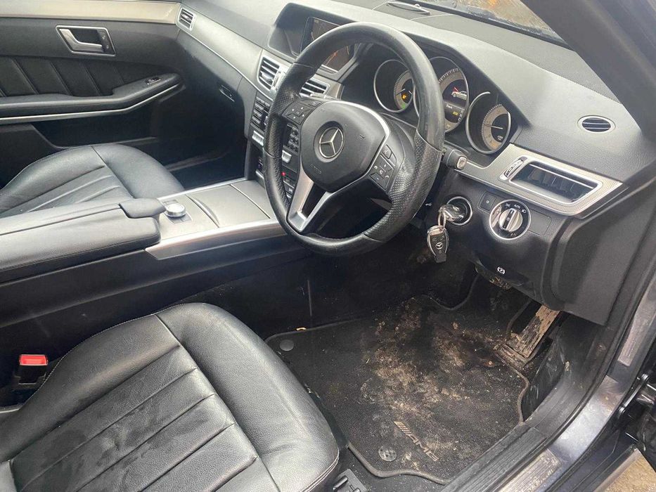 dezmembrez mercedes w212 FL/bara fata w212/far w212