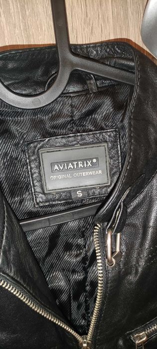 Дамско кожено яке