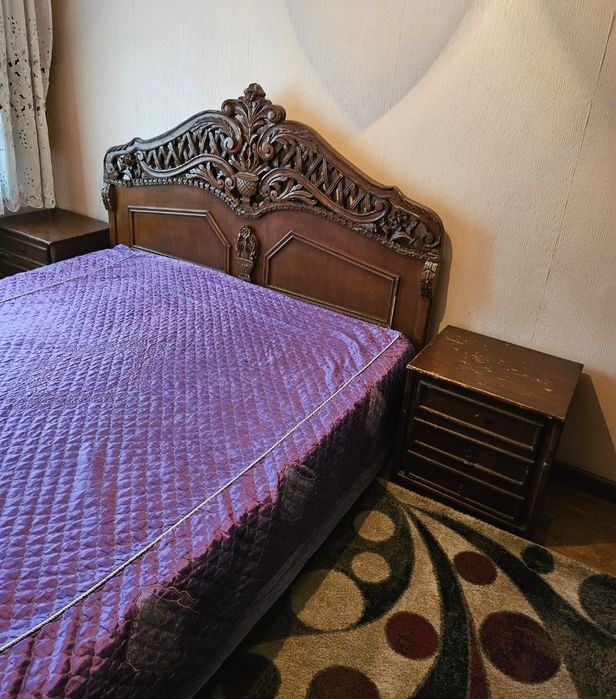 Спальный гарнитур и стенка из натурального дерева,импортного произ-ва!