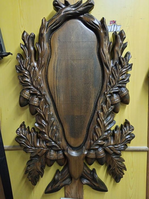 Поставки за ловни трофеи дърворезба