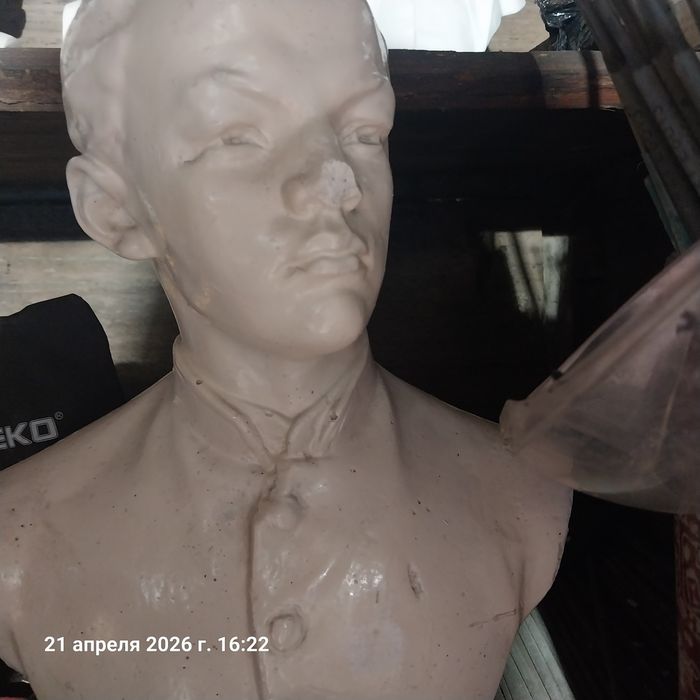 Продам бюсты СССР
