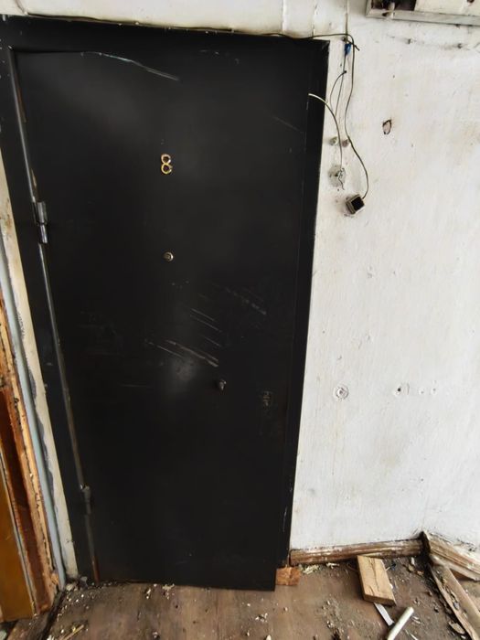 Продам дверь входную