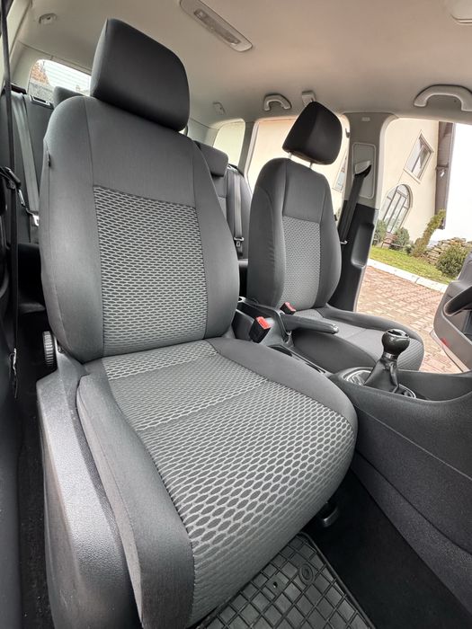 Vând Volkswagen Golf 6 Motor 1.6 Diesel 105 CP Euro 5 2010 Fără Rugină