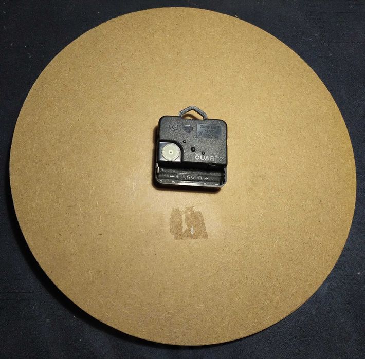 Часы настенные (не работают)