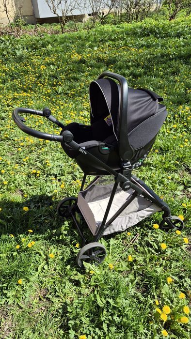 Carucior 3 in 1 Chicco Seety culoare crem