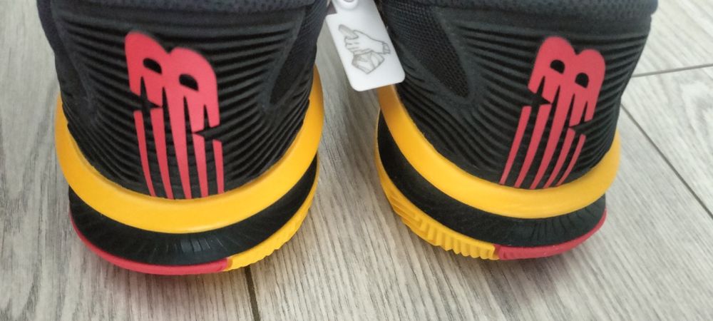 New Balance кроссовки