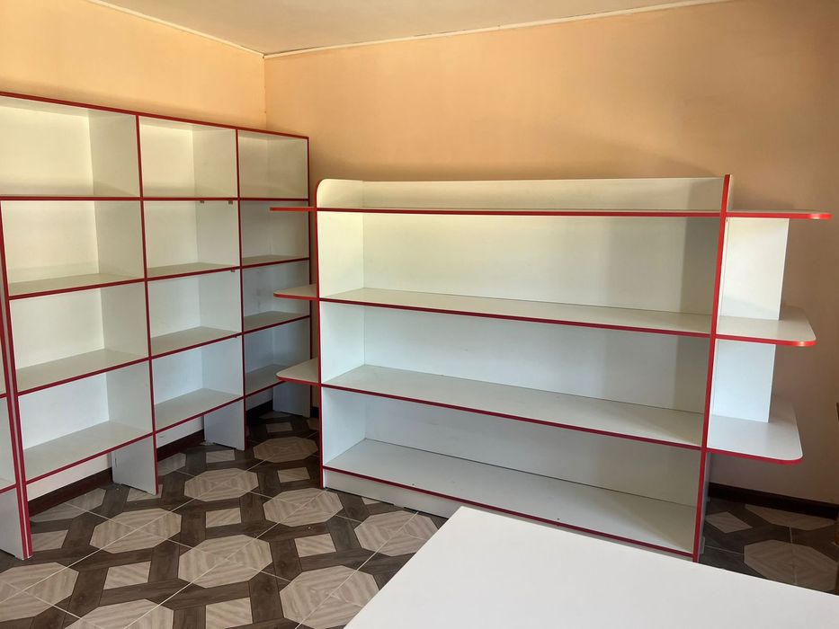 Үй сатылады магазинімен қоса