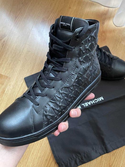 лукс и комфорт от Michael Kors всеки ден плюс безплатна доставка