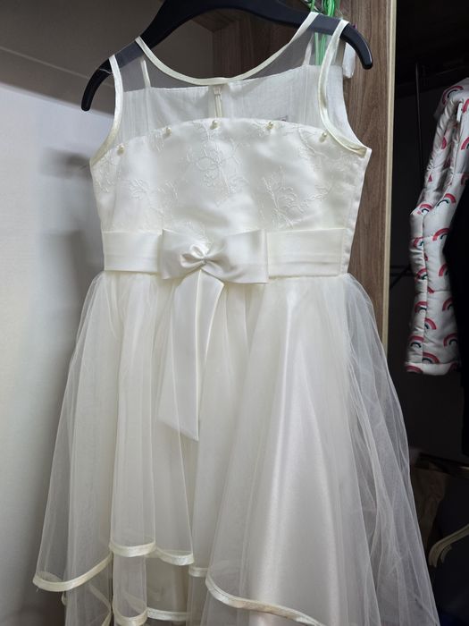 Нарядное платье для девочки