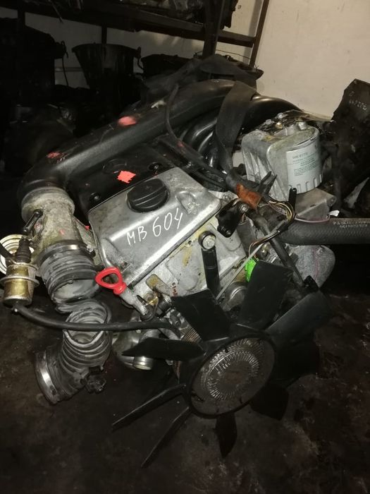 Двигатель на Мерседес 2.2л ОМ604 из Германии