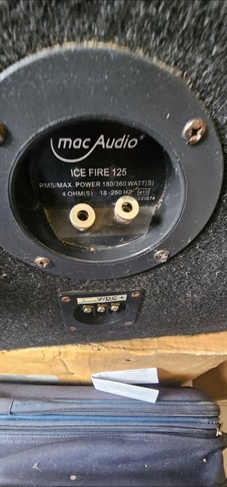 Subwoofer auto și 2 difuzoare de 320w (3 Piese)