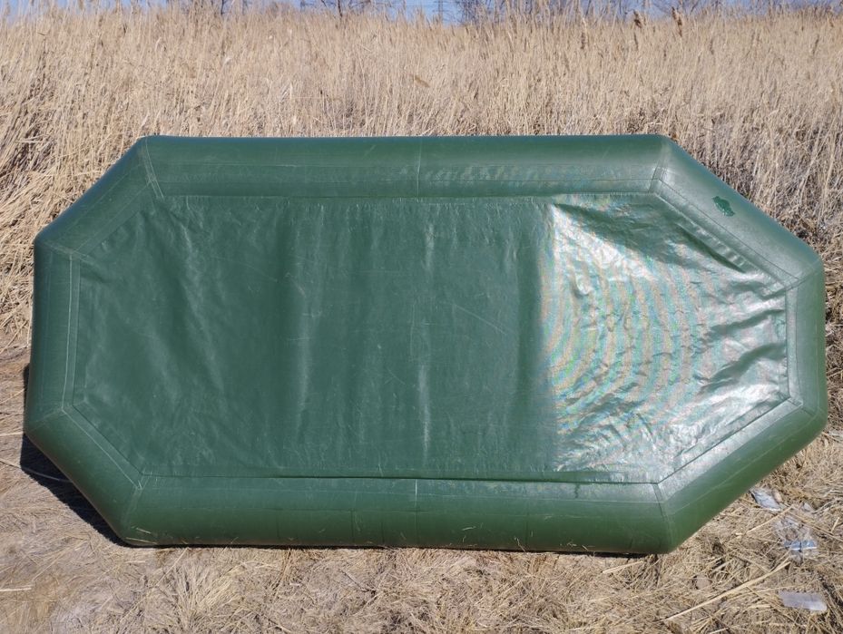 Продам лодку Гелиос-25.