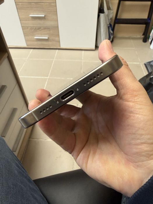 iPhone 16 Pro Max 256gb - 100% battery, без забележки