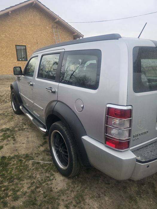 Dodge nitro 2010