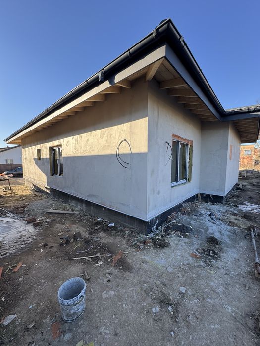 Casă nouă, tip parter, în Brănești