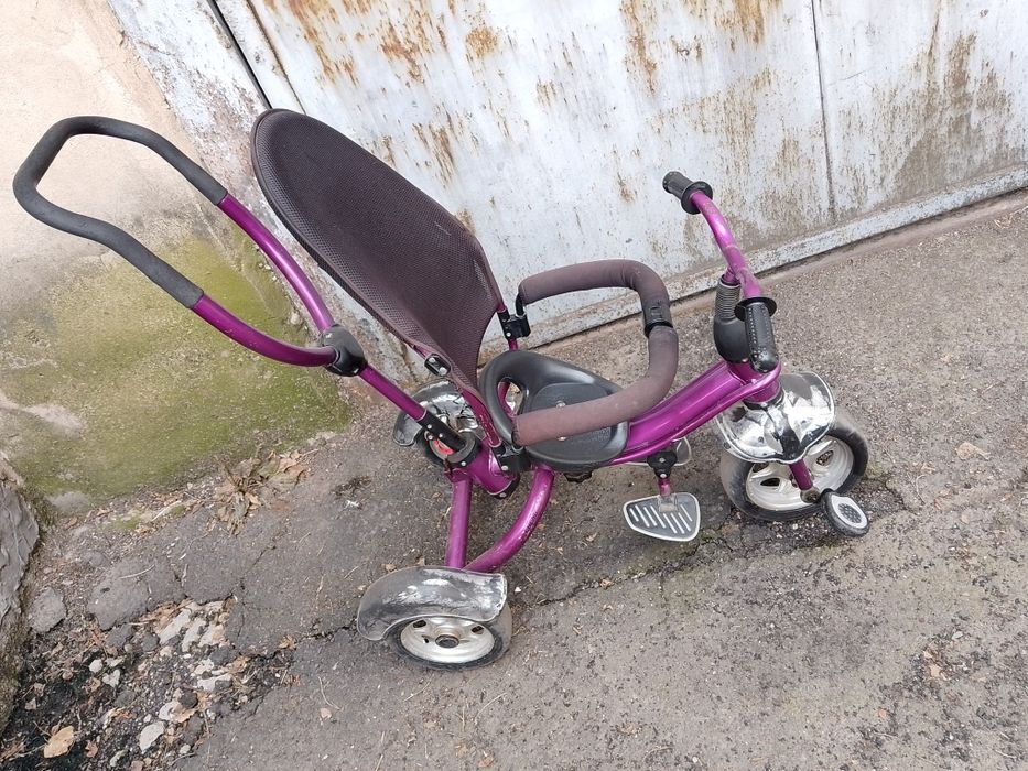 Продам детский велосипед с родительской ручкой.