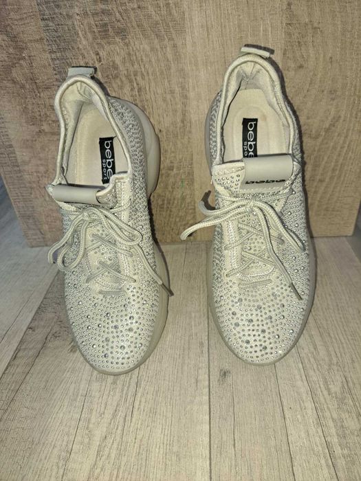 блестящи маратонки  марка BEBE