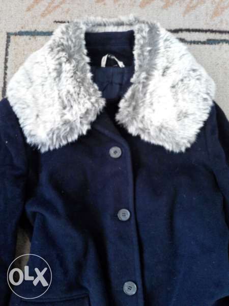 Черно палто с подарък яка