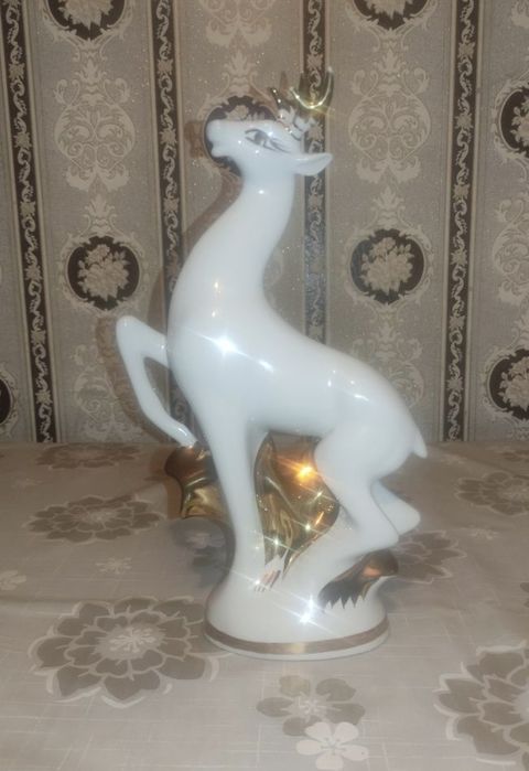 фарфоровая статуэтка