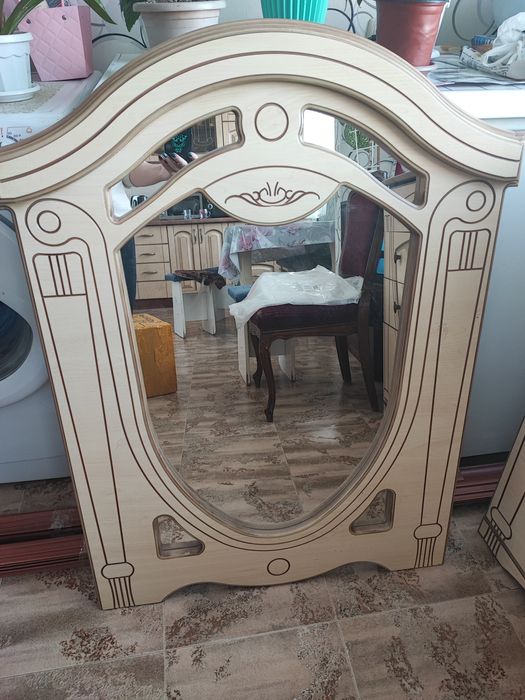 Комод   и зеркало